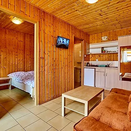 Aga Domki-bezplatny Parking Lodge